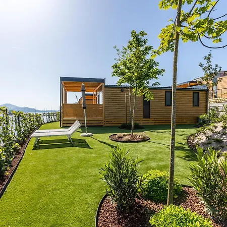 Апарт-отель Maggiore Bay Бавено