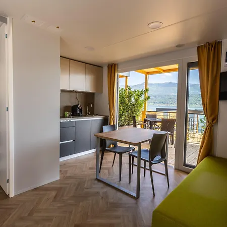 Aparthotel Maggiore Bay 4*