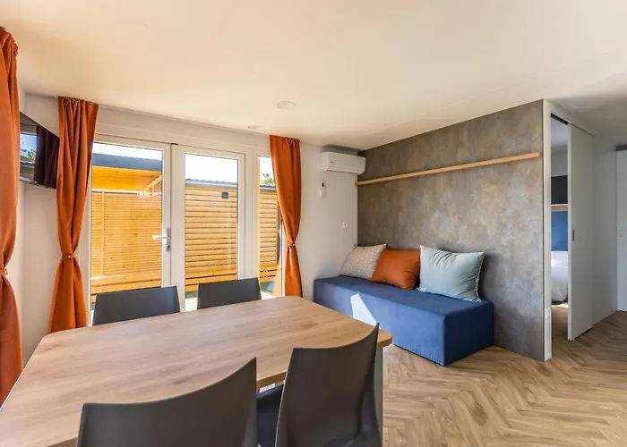 Maggiore Bay Hotel apartamentowy 4*