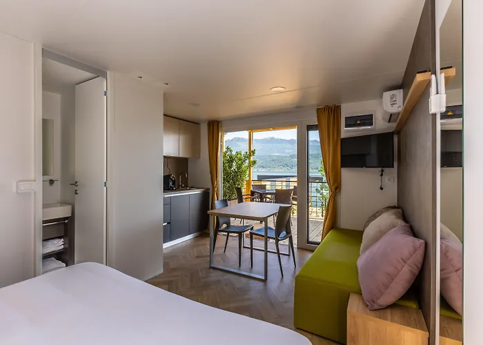 Апарт-отель Maggiore Bay Бавено