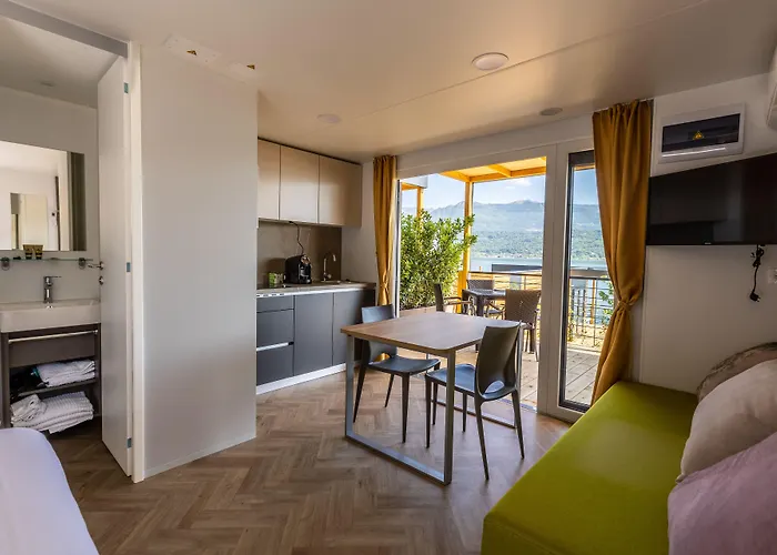 Апарт-отель Maggiore Bay 4*